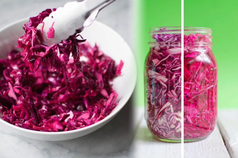 Varză murată la borcan, rețeta bunicii. Ingredientul care nu trebuie să lipsească din borcane, îi dă un gust aparte