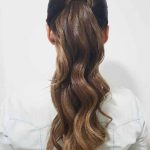 X coafuri pentru parul ondulat care vor face furori