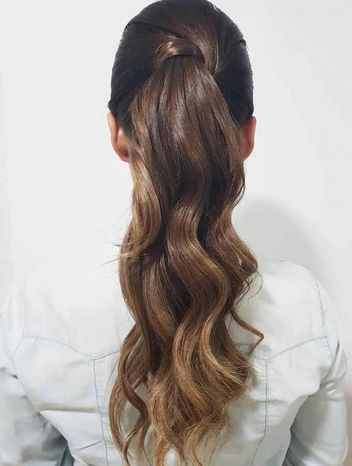 X coafuri pentru parul ondulat care vor face furori