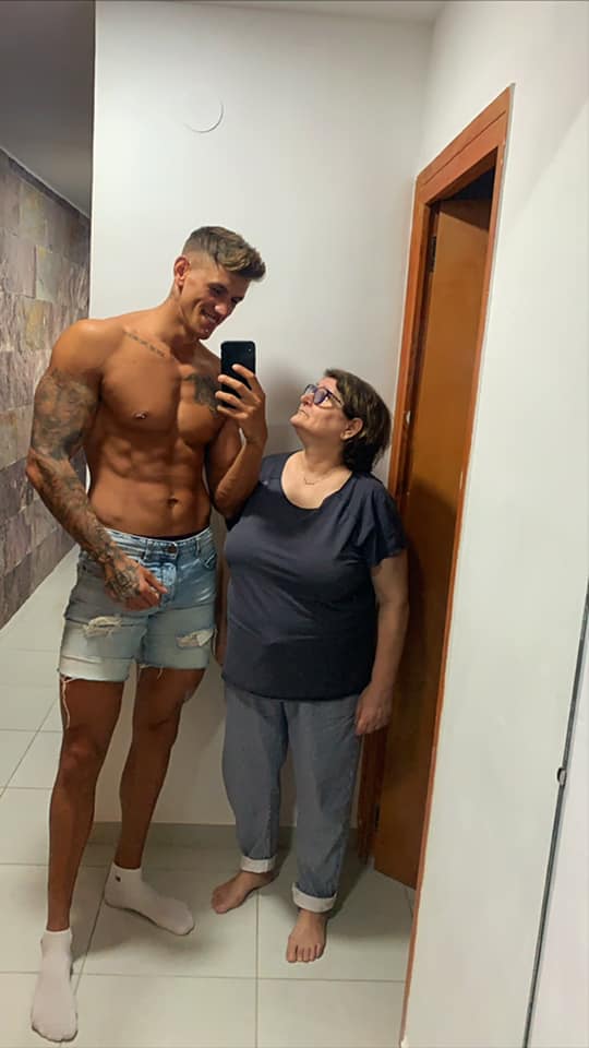 Femeia căreia Alex Delea îi răspunde indiferent de locul în care se află, chiar și în timpul unui interviu