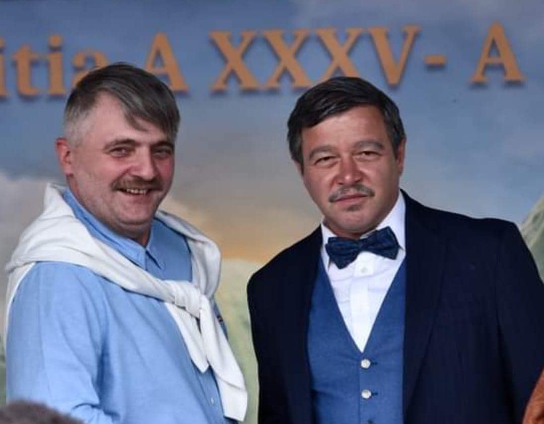 Alin Panc și Văru Săndel recunosc că își dau roluri în filmele produse de ei ca să facă economie la buget