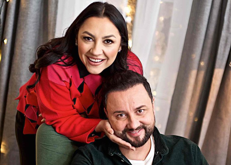 Cătălin Măruță nu și-ar da seama că este chiar soția lui! Cum se îmbrăca Andra în tinerețe, imaginile vorbesc de la sine