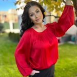 Câți bani face Gabriela Cristea din afacerea cu haine. Cât costă o rochie creată de vedeta TV