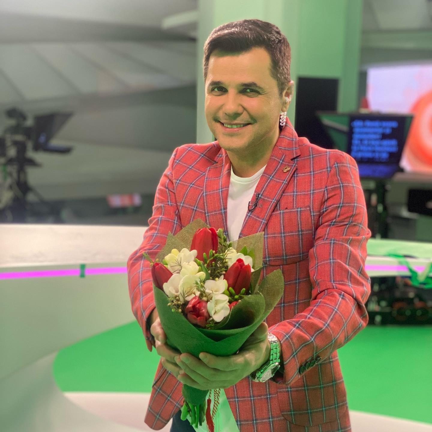 Cum reușește Cove să mențină romantismul în relația cu soția lui, chiar și după 10 ani de căsnicie