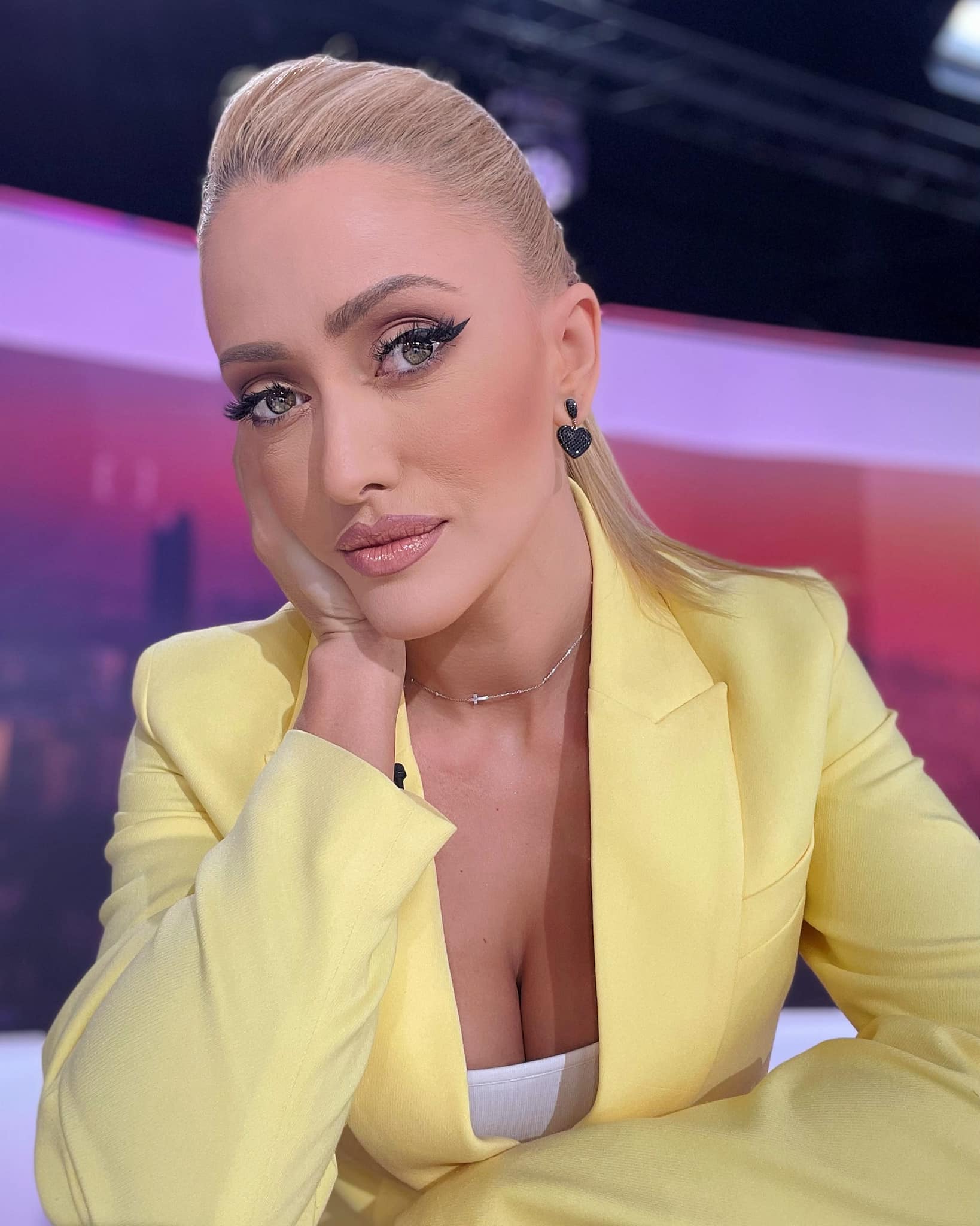 Cum a ajuns Iuliana Pepene prezentatoare la Antena 1 5