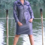 Cum arăta Mihaela Tatu în adolescență. Fosta prezentatoare "De 3 X femeie" poza provocator, în fuste scurte, și cu buricul la vedere