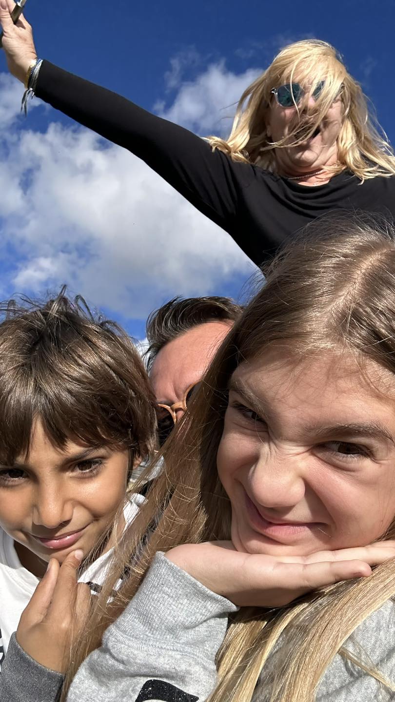 Cum arata baiatul adoptat de Horia Brenciu