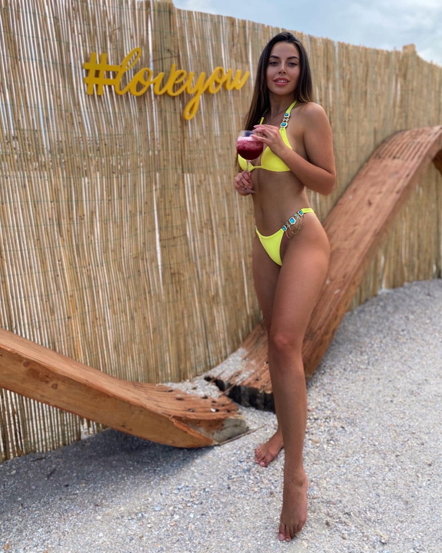 Cum arata romanca de 27 de ani care a reprezentat Ungaria la Miss Universe 2023 20