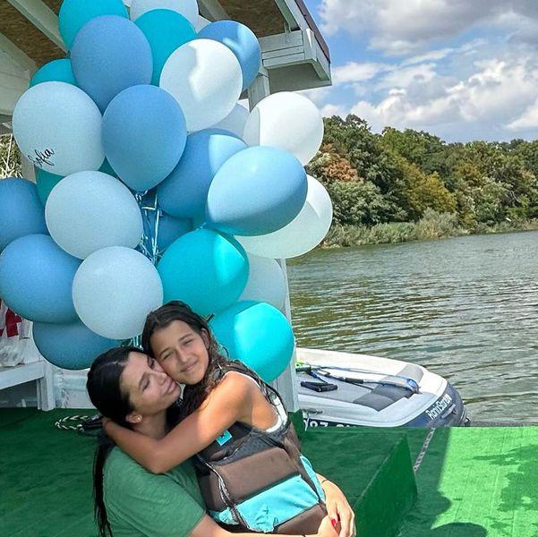 Cum arata si ce activitati inedite au copiii Elenei Basescu 2