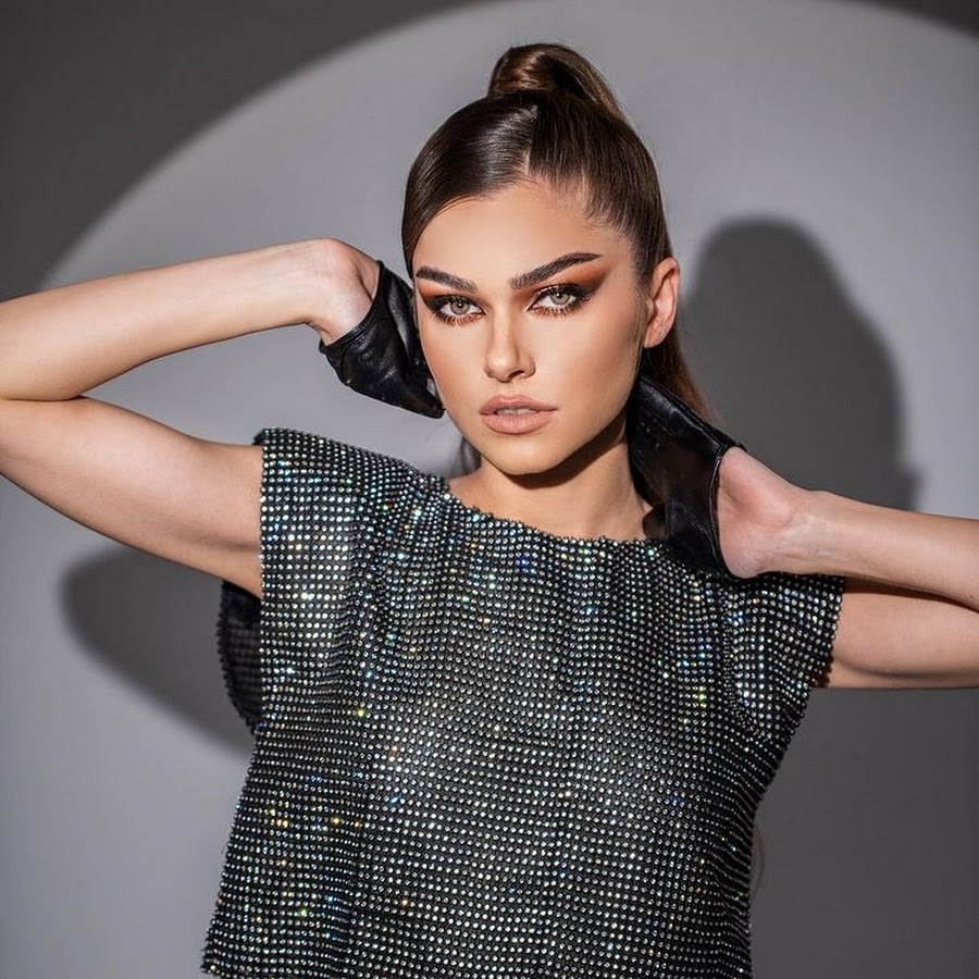 Cum au aparut Theo Rose și Irina Rimes, dupa”cearta” de la Pro TV