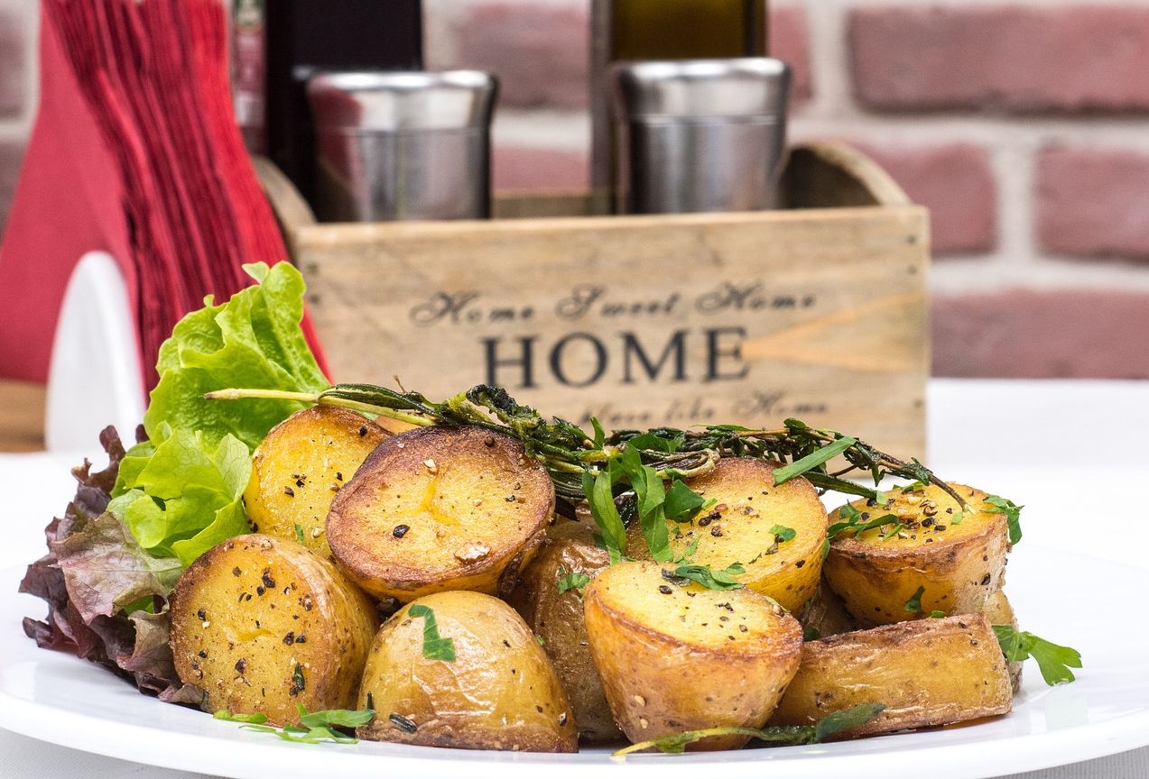 Cum poți să faci cartofi copți la microunde