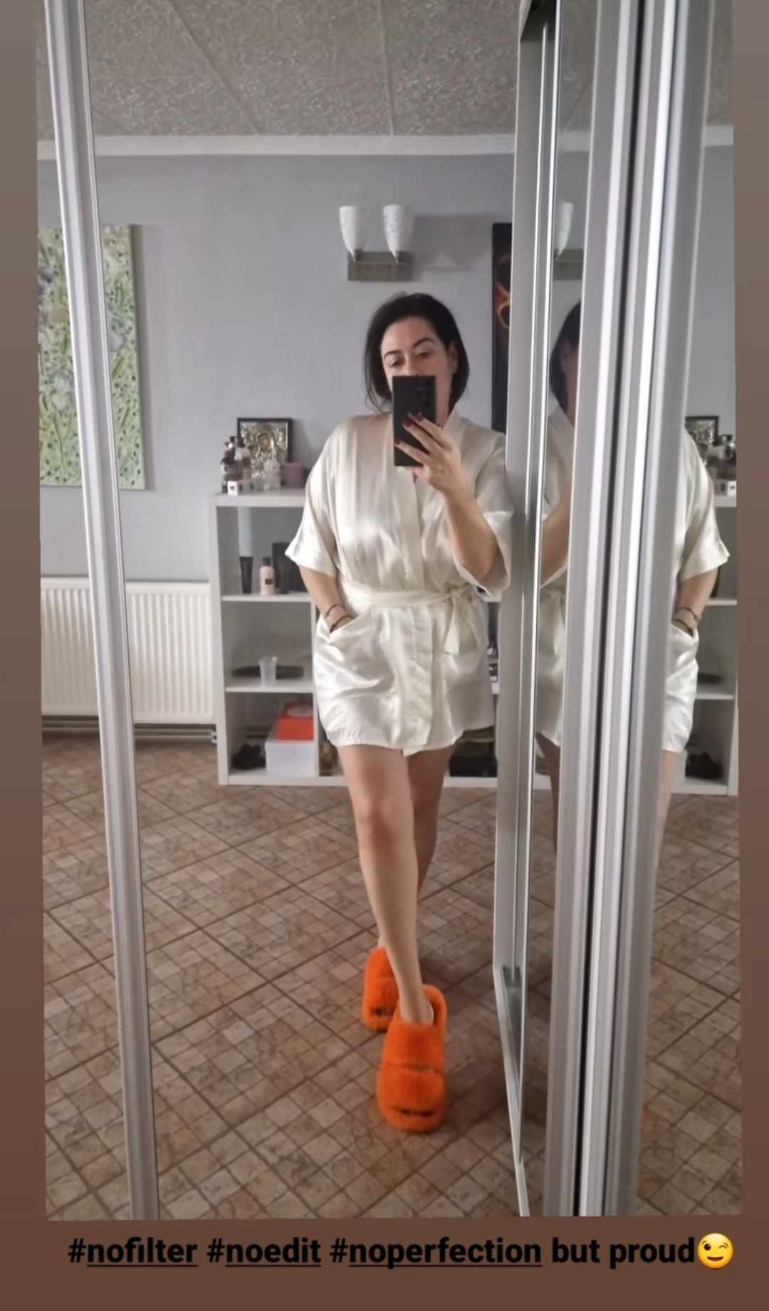 Cum s-a pozat Oana Roman, după ce a fost acuzată de Vica Blochina că își editează prea mult pozele. S-a arătat în toată splendoarea, fără filtre și retușuri