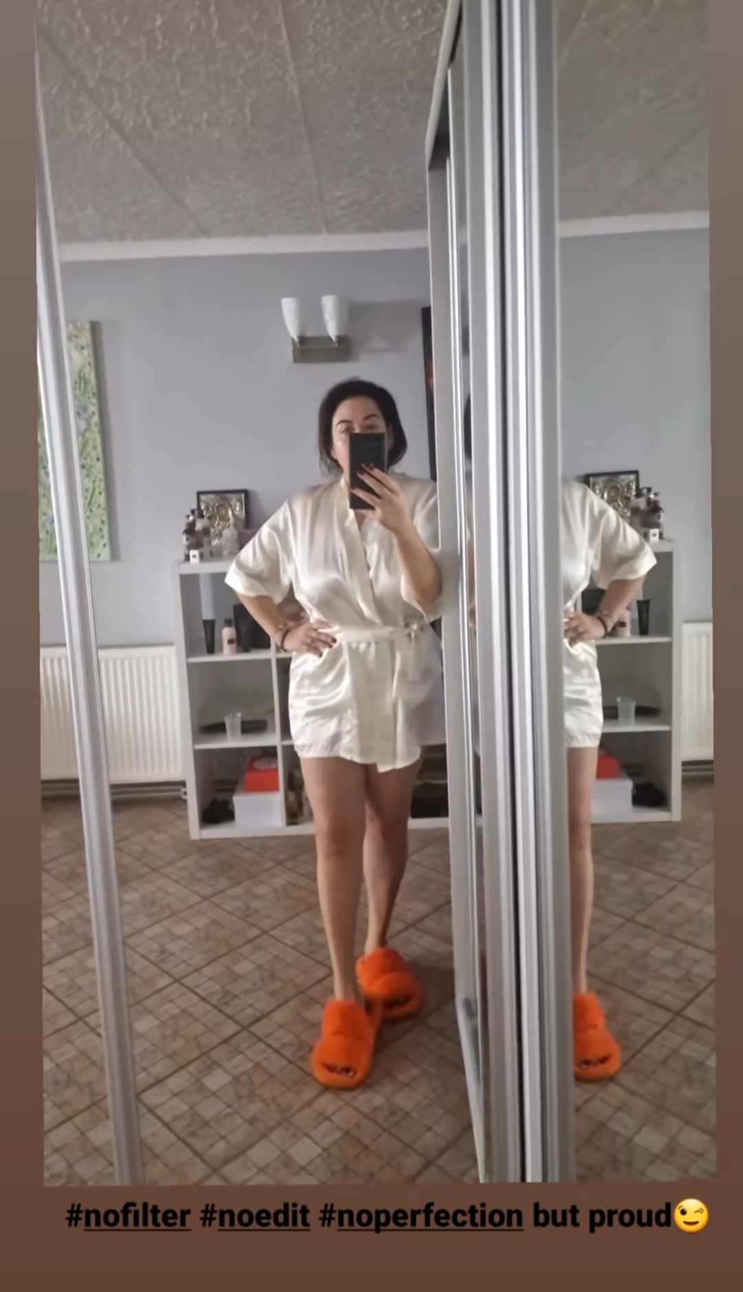 Cum s-a pozat Oana Roman, după ce a fost acuzată de Vica Blochina că își editează prea mult pozele. S-a arătat în toată splendoarea, fără filtre și retușuri