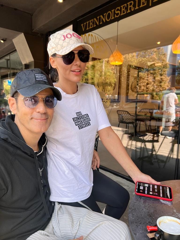 Cum s-a pozat Stefan Banică, alaturi de Lavinia Pirva, de ziua ei 3