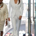 Cum sa porti costumul alb 7