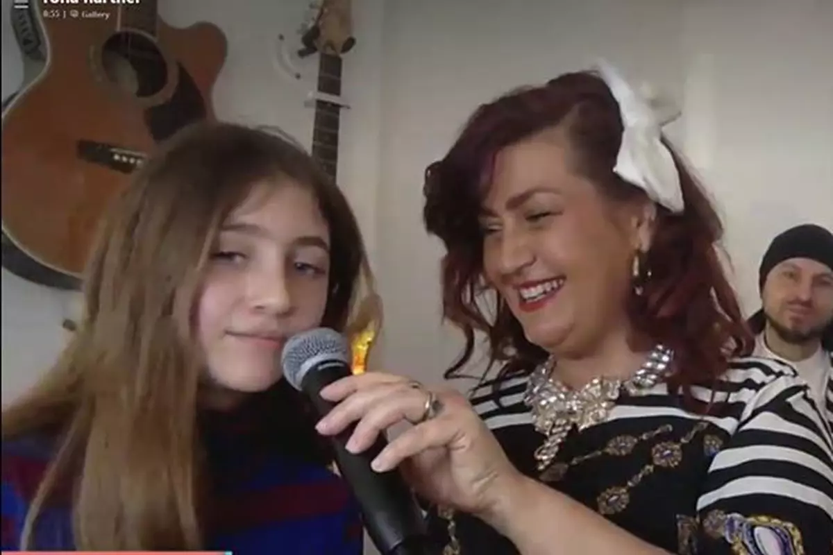 De ce si-a retras Rona Hartner fiica un an de la scoala 1