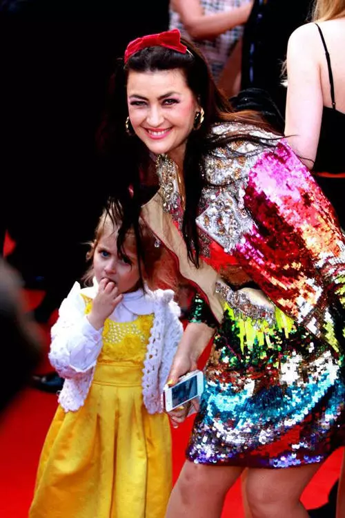 Imagini nemaivazute cu fiica Ronei Hartner