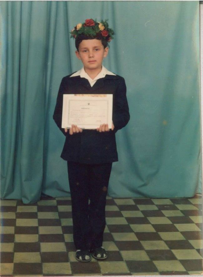 Imagini rare cu Cătălin Măruță, din adolescență. Prezentatorul Pro TV avea părul lung și arăta complet diferit FOTO