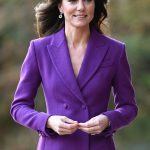 Kate Middleton, ravisantă într-un costum violet. Apariția care a atras toate privirile, soția prințului William a strălucit în această ținută