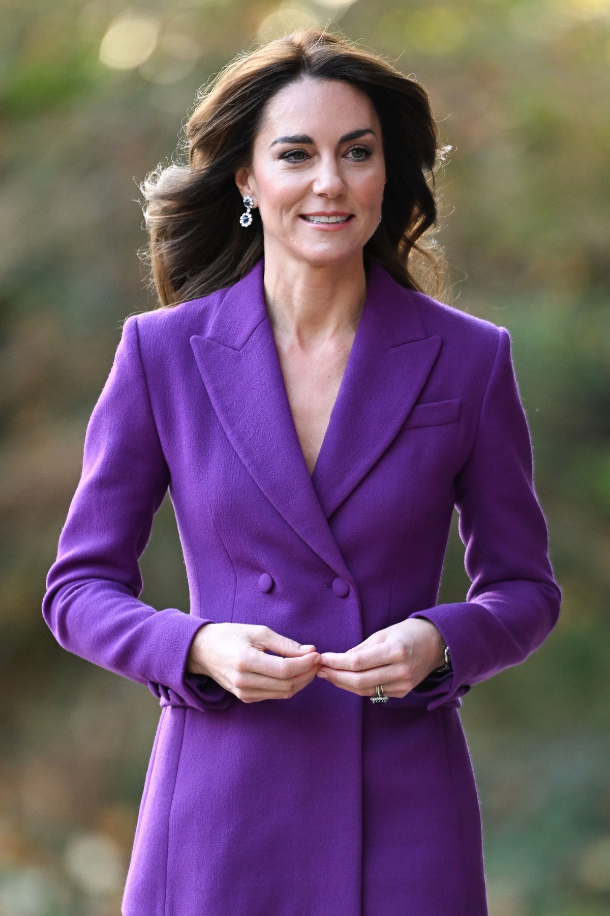 Kate Middleton, ravisantă într-un costum violet. Apariția care a atras toate privirile, soția prințului William a strălucit în această ținută