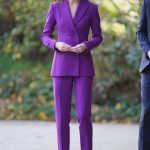 Kate Middleton, ravisantă într-un costum violet. Apariția care a atras toate privirile, soția prințului William a strălucit în această ținută