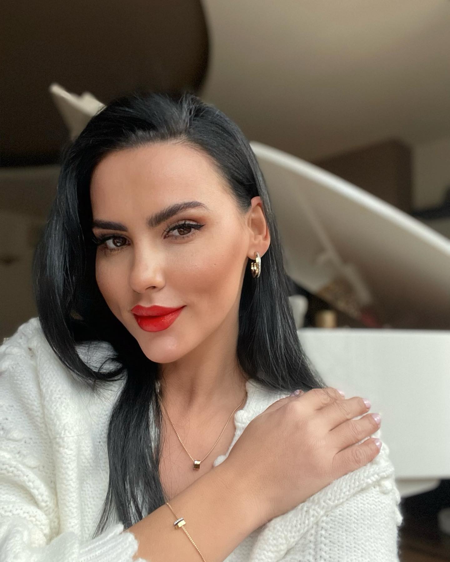 Lavinia Pîrva, certată de fani că își modifică pozele. Detaliul care i-a scăpat soției lui Ștefan Bănică Jr.