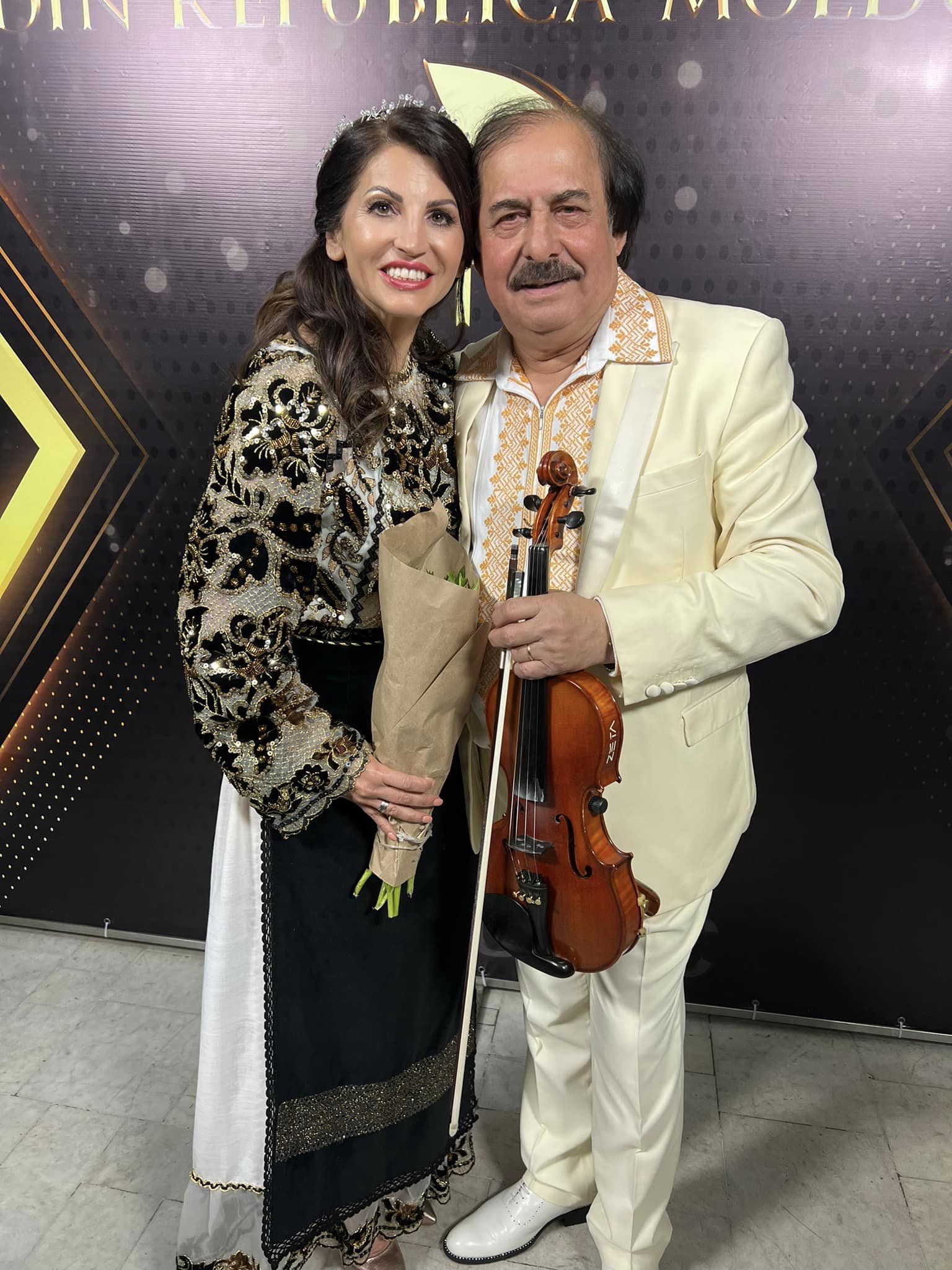 Mama lui Valerie Lungu, dată afară din casă de fiica ei. Victoria a mărturisit public prin ce a trecut