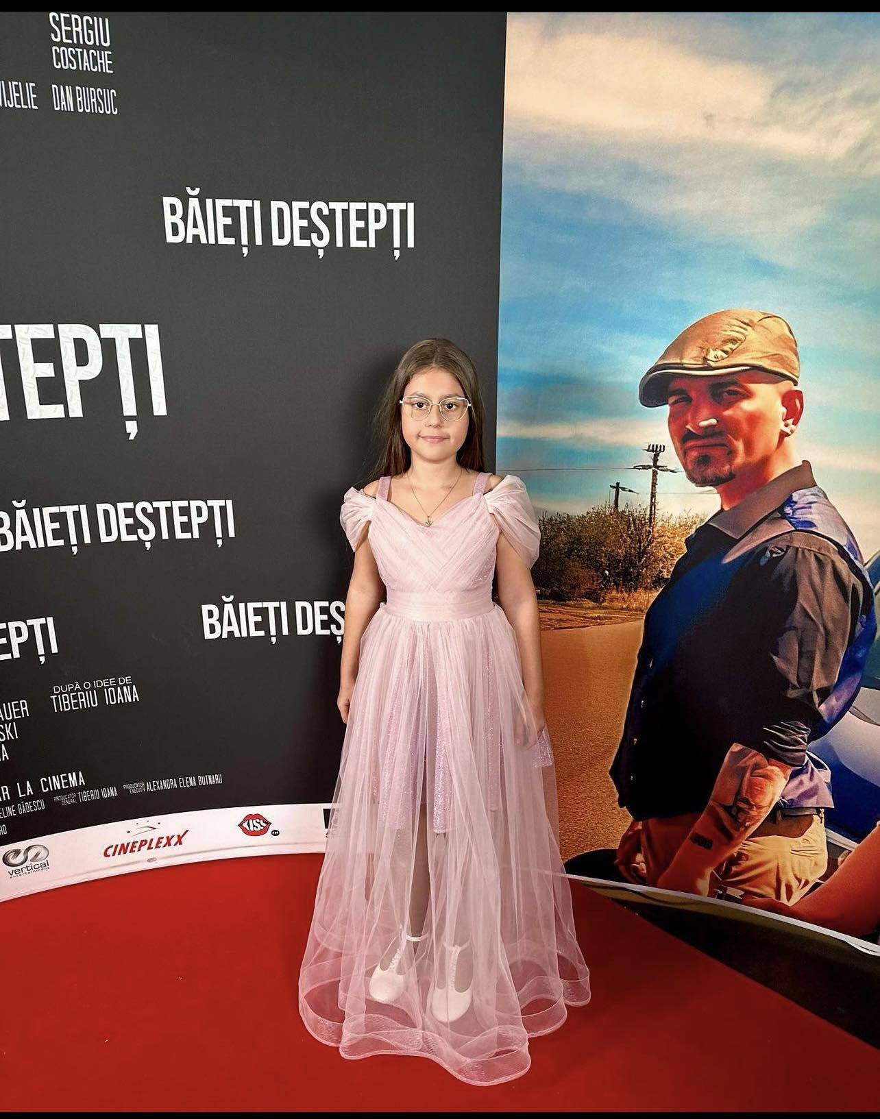 Singura persoană căreia Misha îi împrumută haine: "Avem o relație mișto"