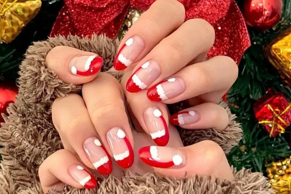 Modele de unghii de Crăciun 2023