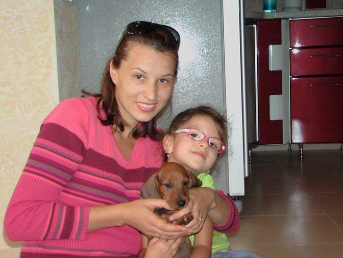 Pe Cleopatra Stratan o știe toată lumea, însă cine este mama vedetei. Motivul pentru care nu apare la TV