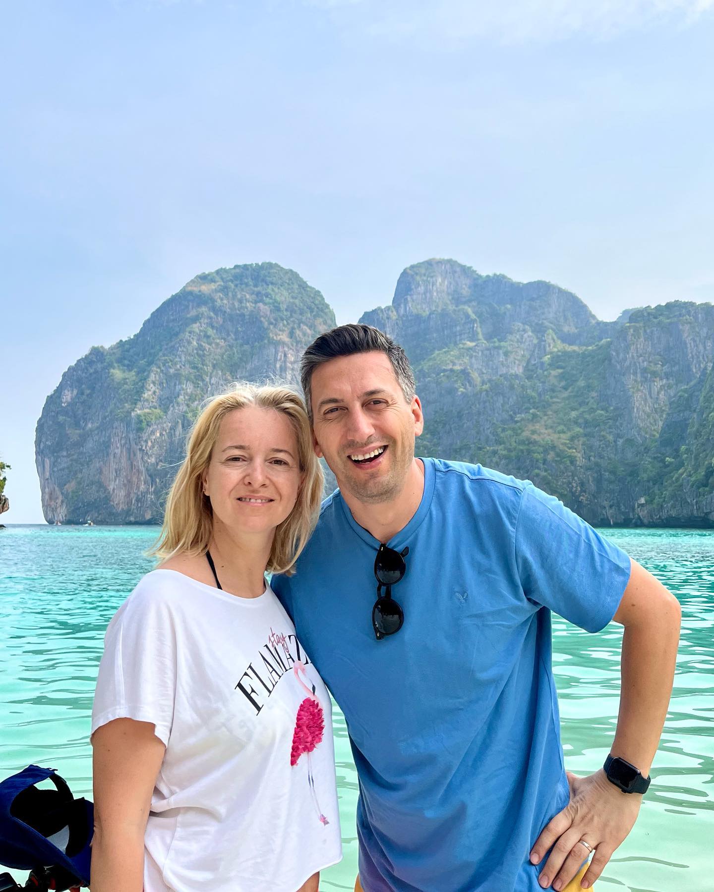 Pe Cosmin Stan îl știe toată lumea de la Pro TV, însă uite ce familie frumoasă are. Cine este, de fapt, soția prezentatorului