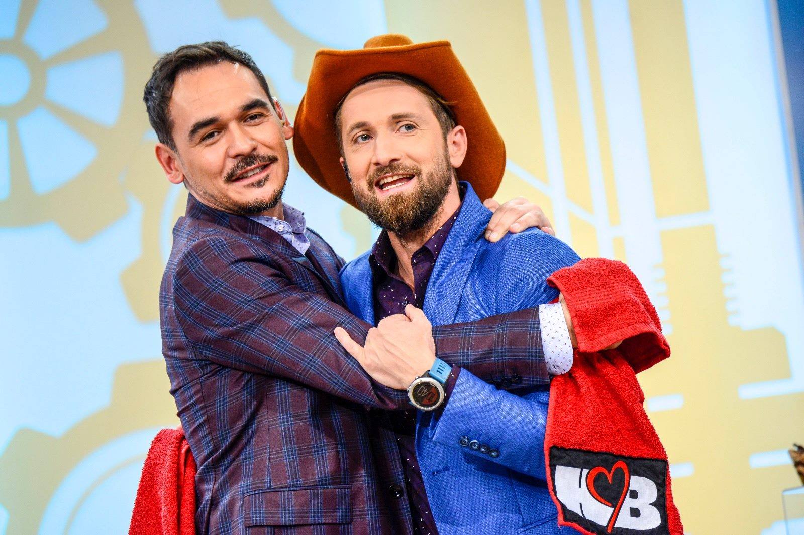 Cum a făcut Răzvan Simion primii bani, alături de Dani Oțil, înainte de a ajunge în televiziune