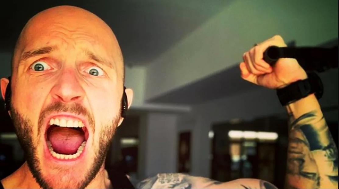 Scandalul momentului in showbiz 3