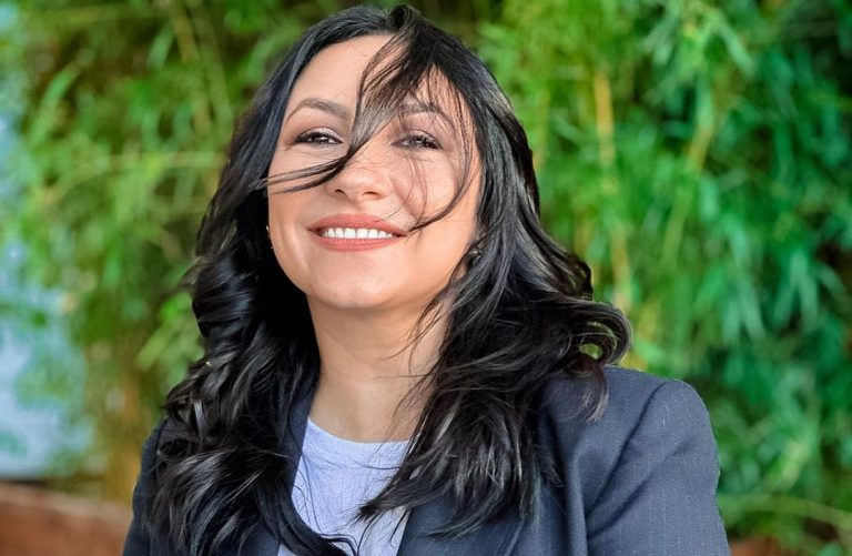 Andra a răbufnit după ce a fost pusă la zid că nu știe imnul României. Fanii sunt uluiți, ce a putut să spună