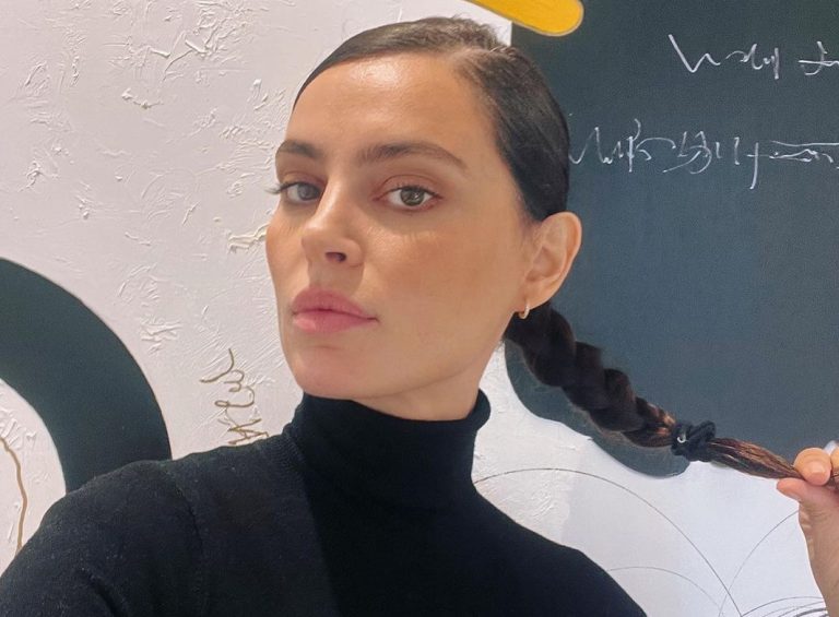 Catrinel Menghia, însărcinată cu al doilea copil. Vedeta și-a etalat burtica de gravidă, primele imagini FOTO