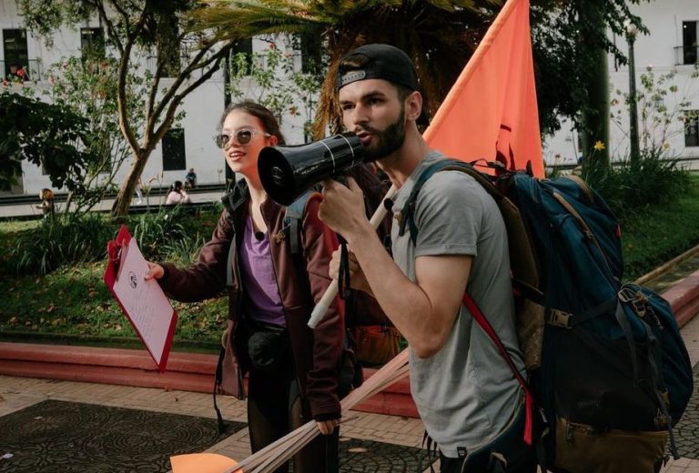 Clipe de groază pentru Cleopatra Stratan și Edward Sanda. Echipa America Express, atacată cu pistoale: “Pe unul l-am recunoscut”