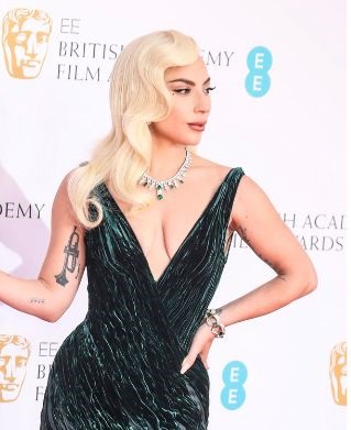 4 tunsori care ascund defectele fetei 2