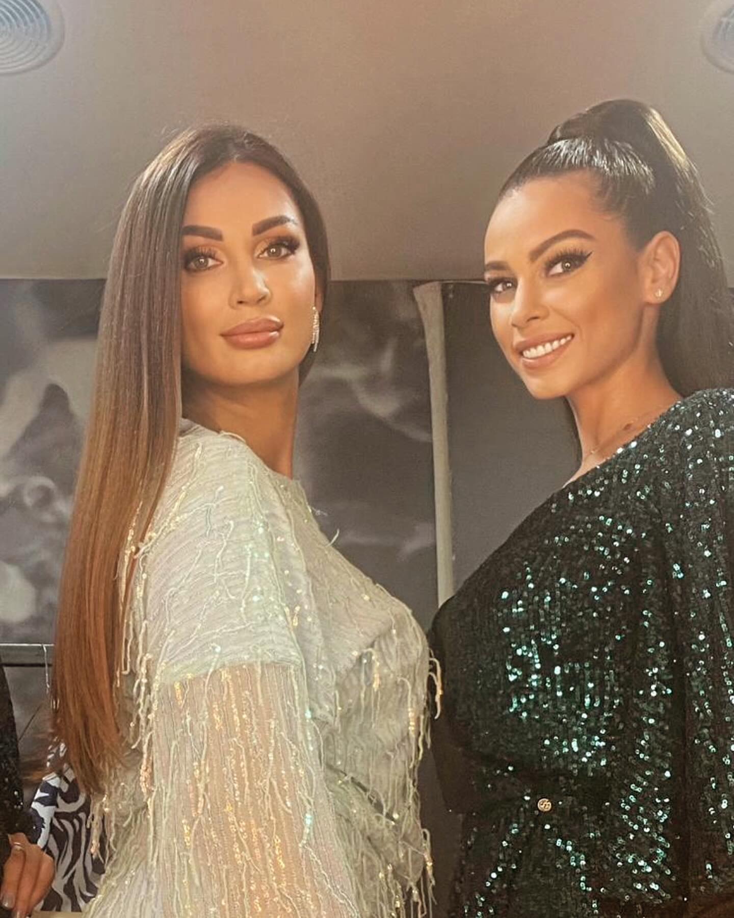 Nicoleta Luciu, ipostază rară alături de sora ei, Iuliana