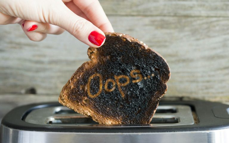 Ce nu e bine să faci niciodată în zilele de marți. Cele 3 obiceiuri care atrag ghinionul, conform unei vechi superstiții din popor