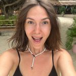 Adela Popescu, complet nemachiata si in costum de baie la 37 de ani 4