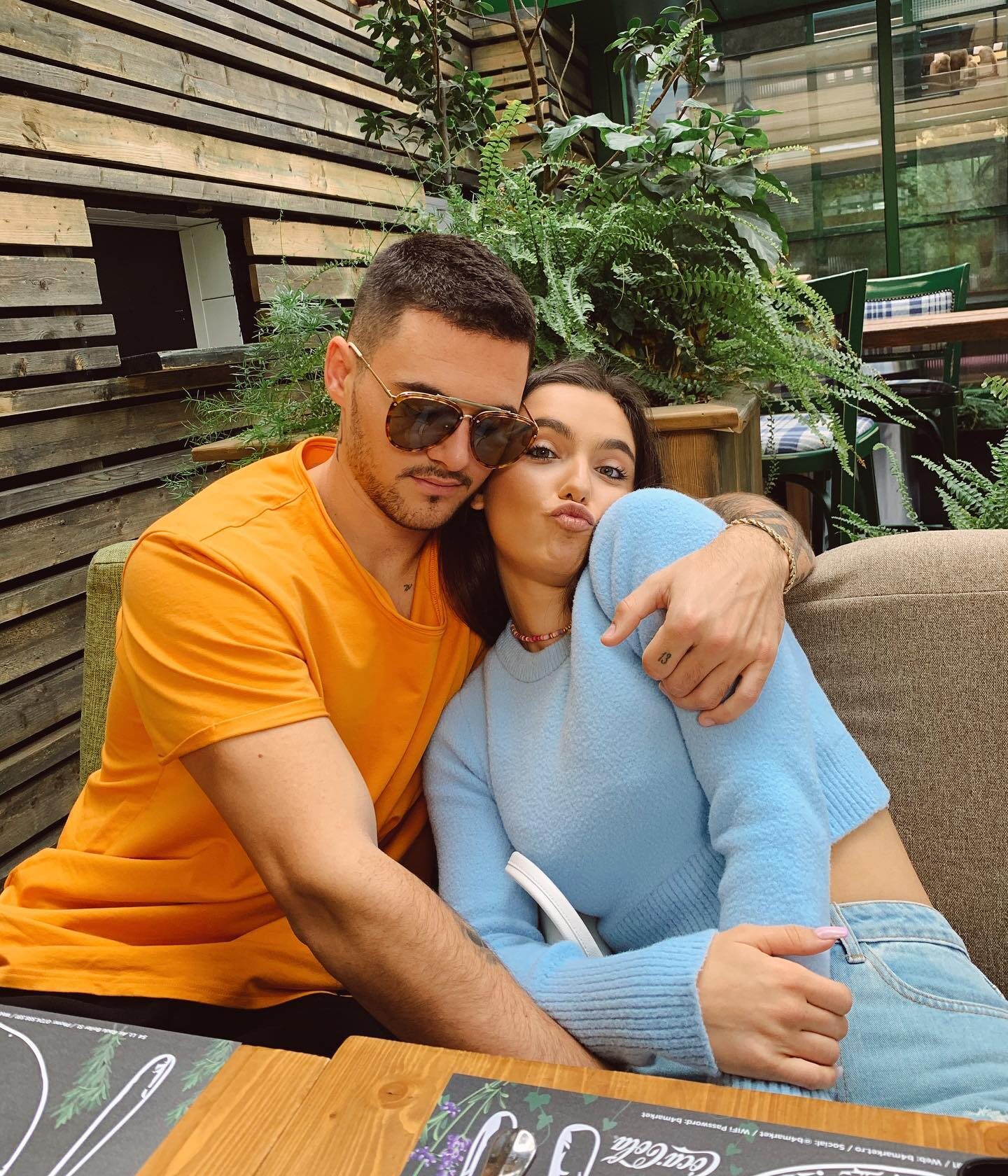 Cât costă pantofii pe care Alexia Eram i-a primit de la Mario Fresh, de Crăciun