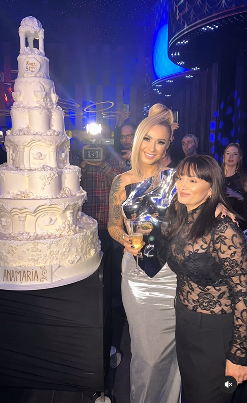 Anamaria Prodan, superbă la 51 de ani. Ținuta purtată la petrecerea de ziua ei a atras toate privirile, așa ceva nu ai mai văzut