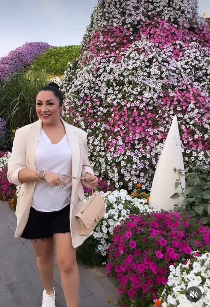 Cum a apărut Andra pe plaja din Dubai