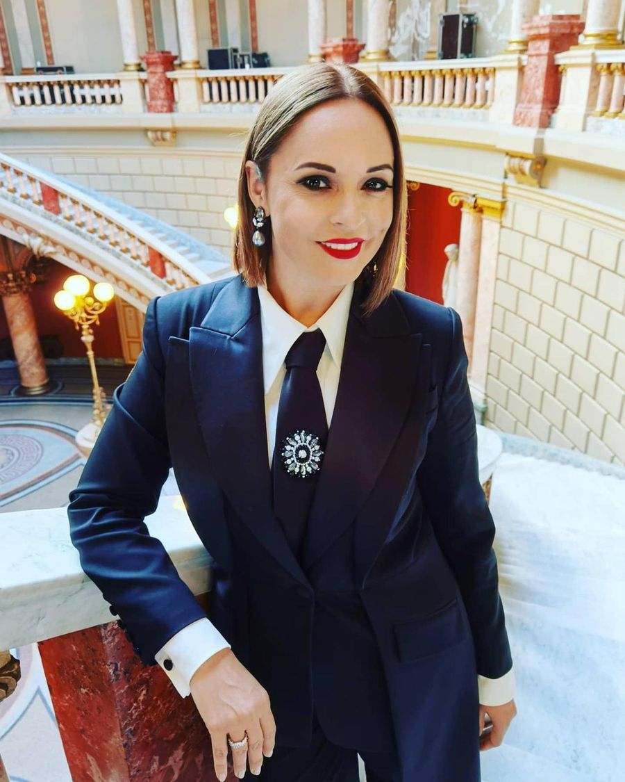 Andreea Marin implineste azi 49 de ani 1