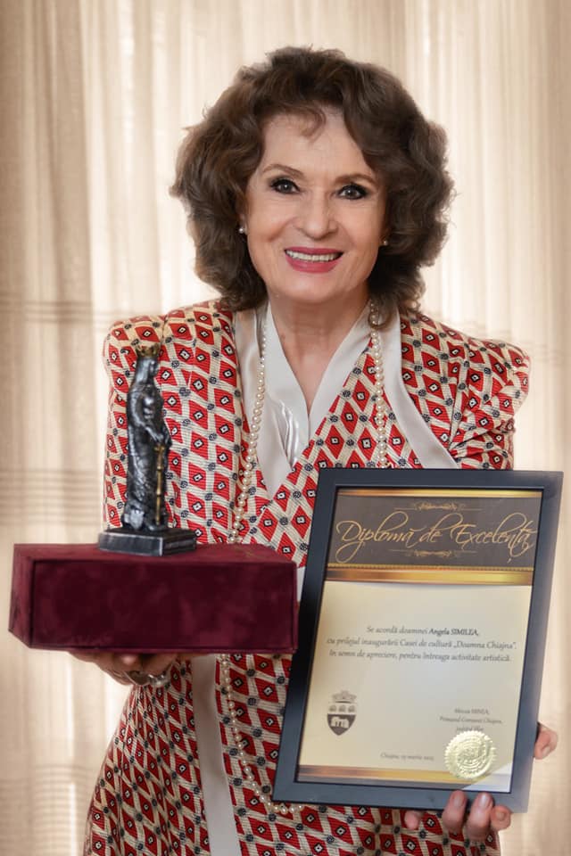 Angela Similea, plina de eleganta la 77 de ani 5