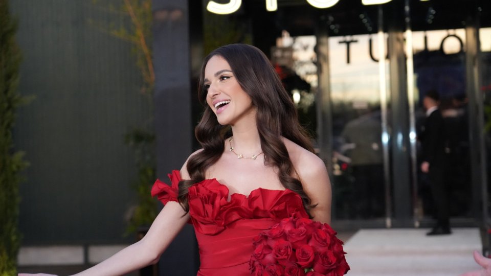 Cat de bine arata soacra lui Ianis Hagi 2