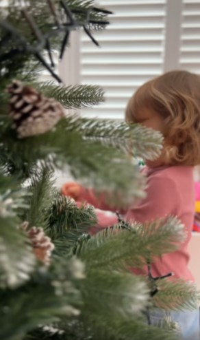 Cat de mult s-a schimbat fiica lui Smiley si a Ginei Pistol 2