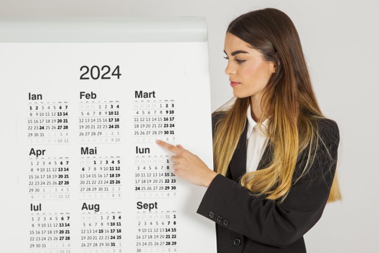 Câte zile libere vor avea românii în ianuarie 2024. Când este prima minivacanță