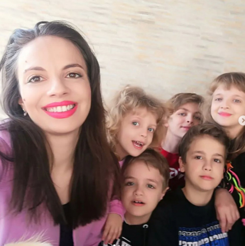 Ce fac acum Monica și Raluca de la trupa Angels. S-au retras din muzică în plină glorie, incredibil cu ce se ocupă în prezent