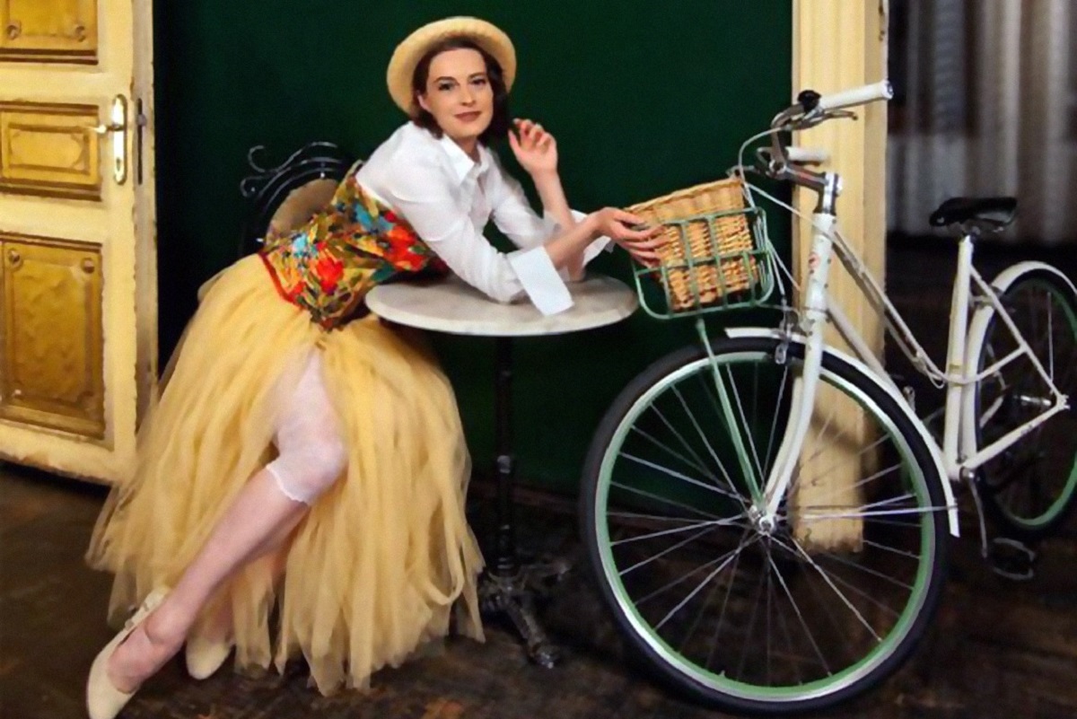 Cine a fost Mița Biciclista, prima femeie care a mers cu bicicleta în București. Cum o chema de fapt și cine i-a pus celebra poreclă